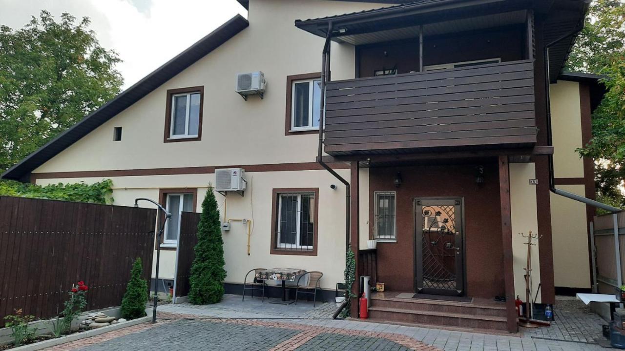 Life House Hotell Berezan Exteriör bild